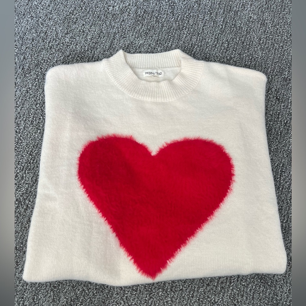 Boutique Heart Sweater Medium
